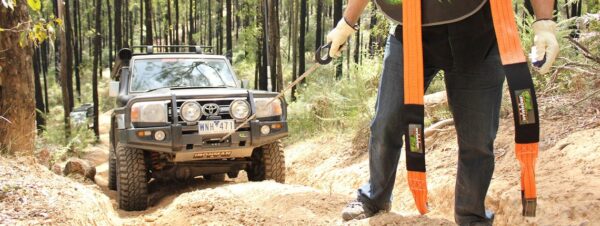 12000lb Monster Winch with Synthetic Rope - Image 2