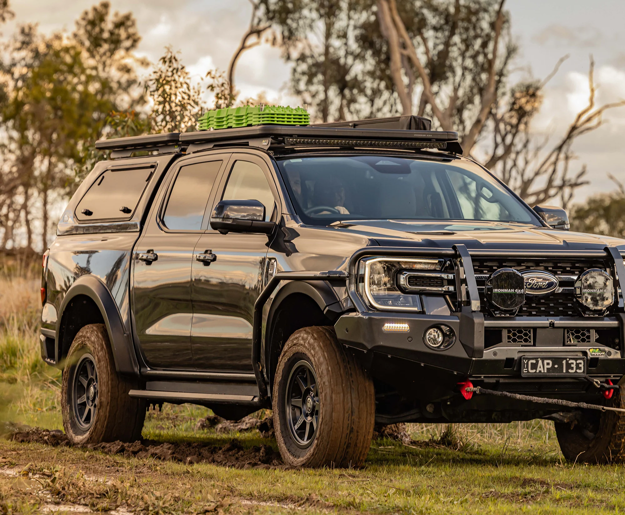 PREMIUM SIDE STEPS & RAILS